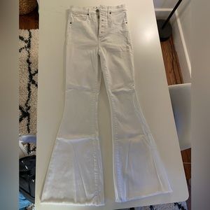 Abercrombie & Fitch ultra high rise flare white denim stretch size 25 button fly